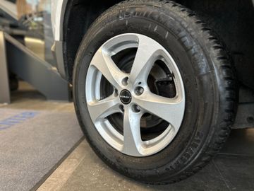 Volkswagen Tiguan Team 4Motion *2. Hand*Klima*SHZ*AHK*PDC*