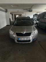 Skoda Yeti Schalter Benzin und Gas 159.000 km - Skoda Yeti in Bonn