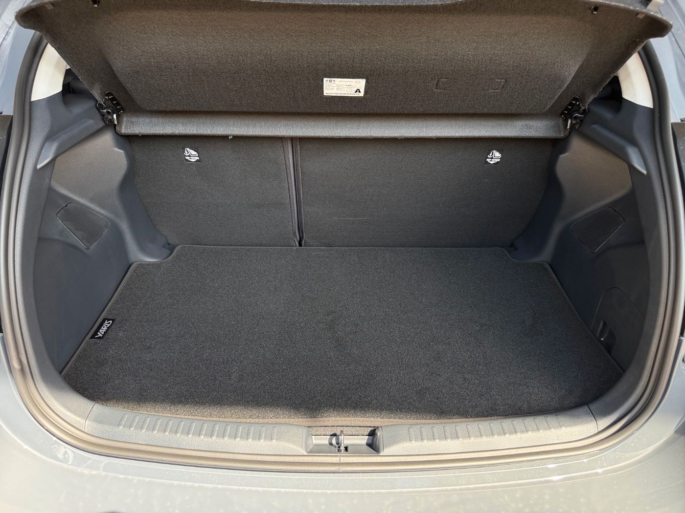 Fahrzeugabbildung Toyota Yaris 1.5 Teamplayer Kamera,LED,Matrix,ACC,PDC