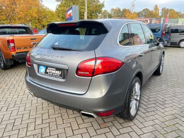 Porsche Cayenne - 5
