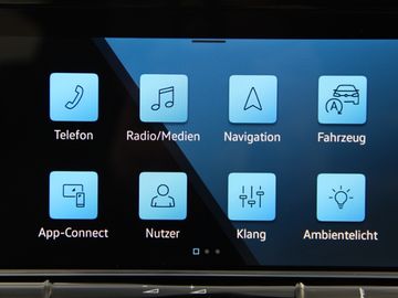 Volkswagen Golf VIII 2.0 TDI Black Style R line