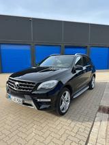 Mercedes-Benz ML 350 4MATIC Edition 1 AMG Line 21 Zoll Designo - Mercedes-Benz ML 350 mit Diesel-Antrieb: Automatik