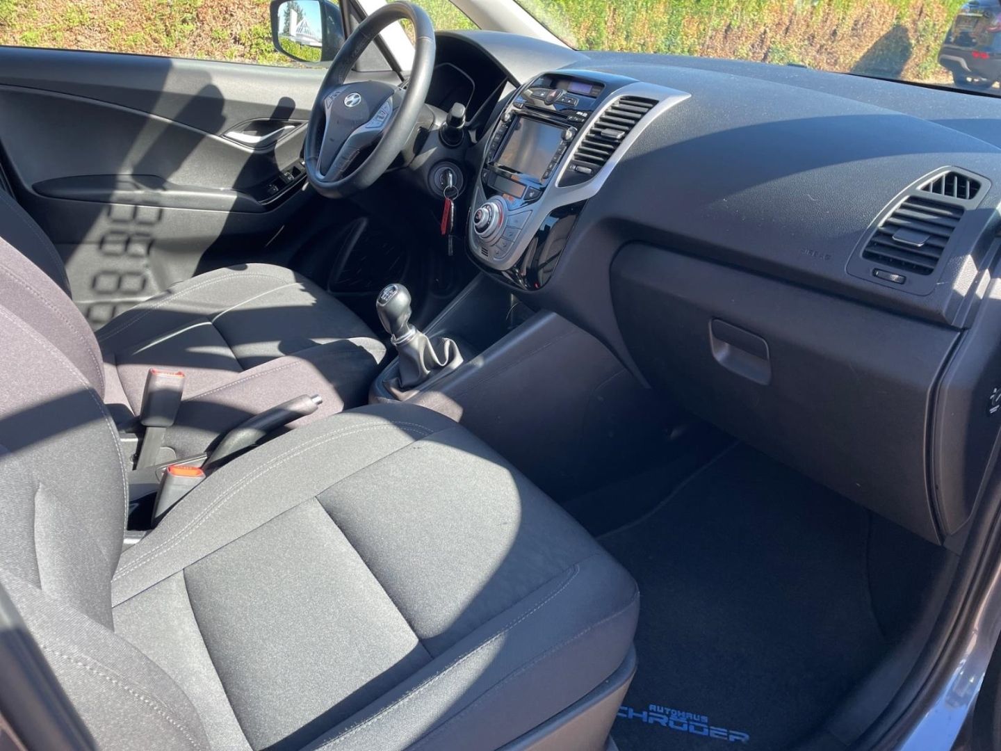 Fahrzeugabbildung Hyundai ix20 1.6 Space Plus Navigation Kamera Sitzheizun