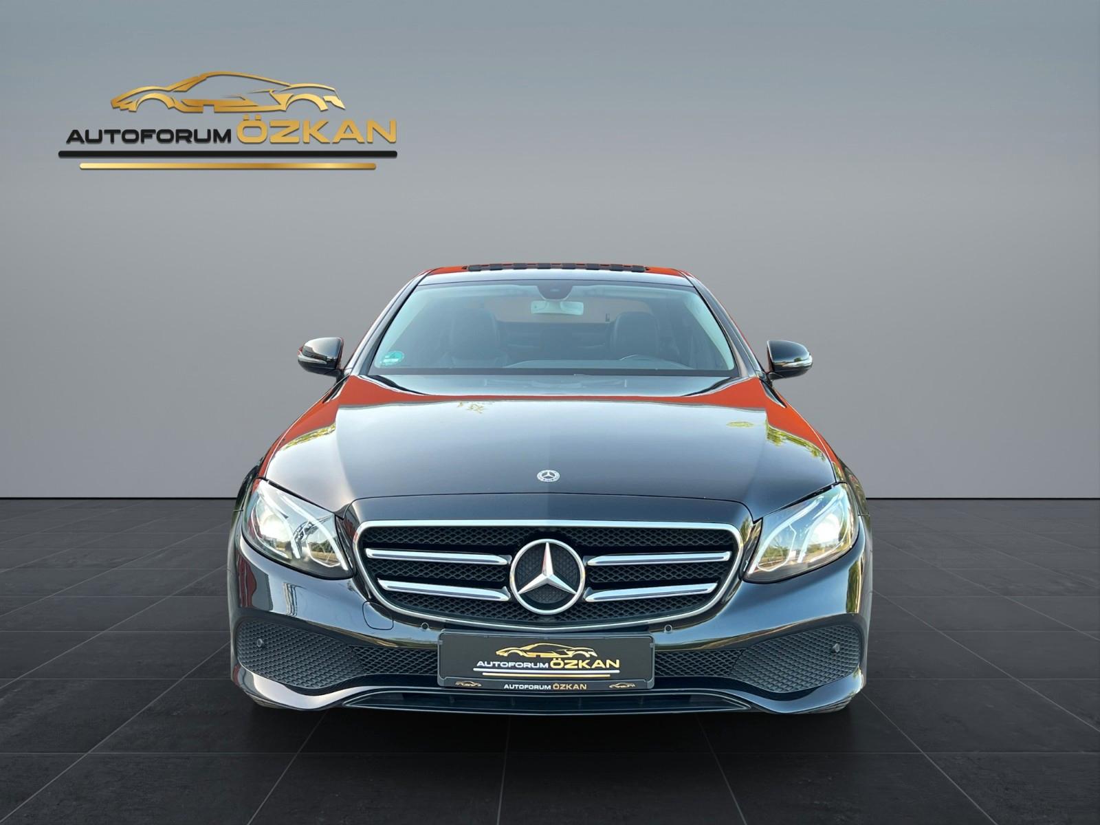 Mercedes-Benz E200 CGI 9G-Tronic Limo. Totwinkel Kamera