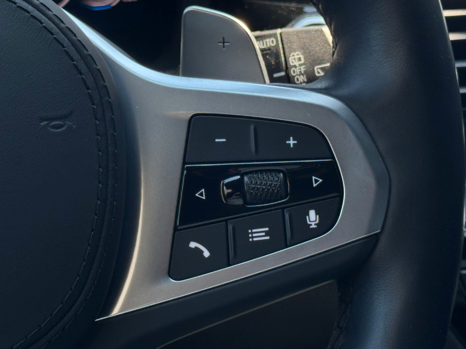 Fahrzeugabbildung BMW 530d M Sport Aero Shadow LED CAM Klim-4Z CarPlay