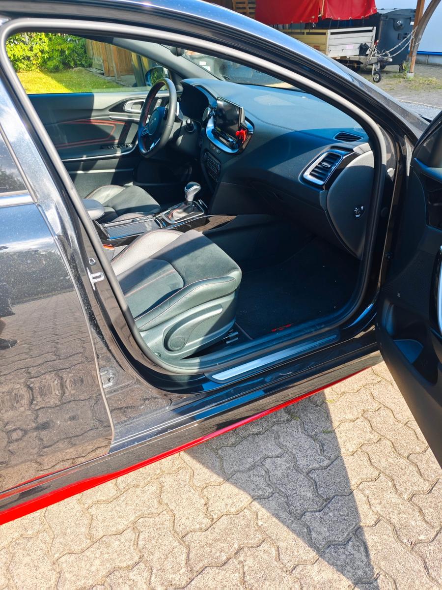 Kia ProCeed GT 204 PS | Bastuck | AHK | Garantie