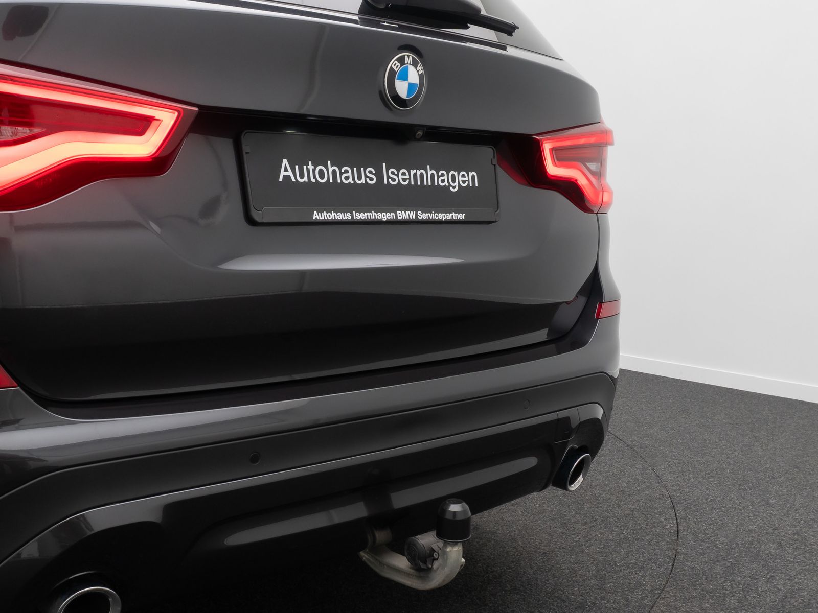 Fahrzeugabbildung BMW X3 xD20d Kamera HUD HiFi AHK Komfort Sport 19"