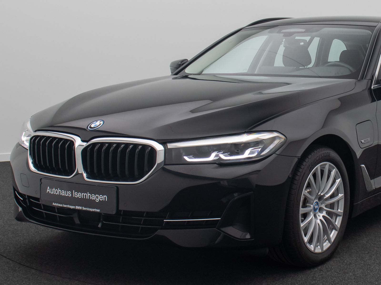 Fahrzeugabbildung BMW 530e MSportlenk Alarm DAB Kamera 4xKlima 18Zoll