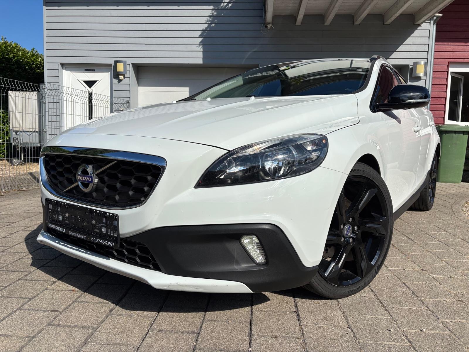 Volvo V40 Cross Country Momentum TOP GEPFLEGT
