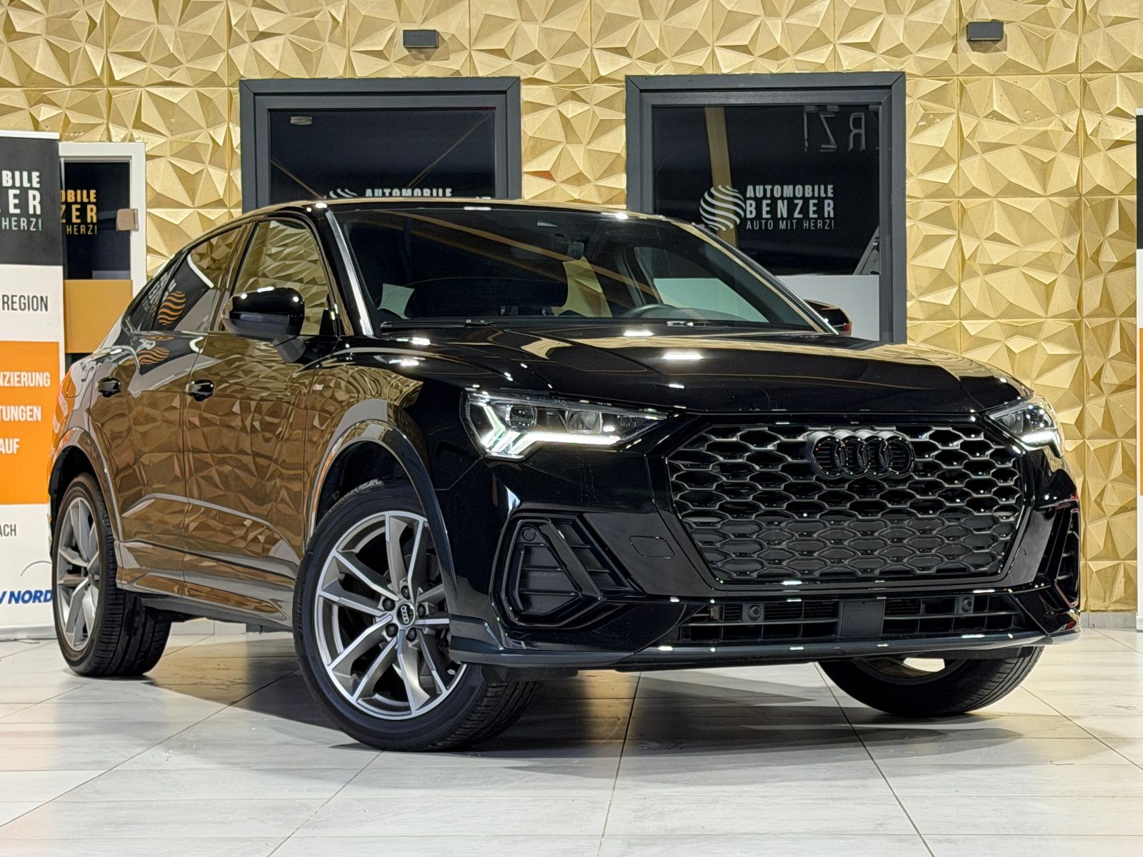 Fahrzeugabbildung Audi Q3 Sportback 35 TDI/S-LINE/BLACK-EDIT/LED/KAMERA