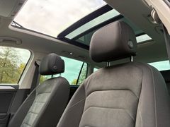 Fahrzeugabbildung Volkswagen Tiguan Highline 2.0 TDI 4MOTION PANO*360°*NAVI!!