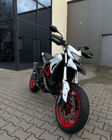 Ducati Hypermotard 939