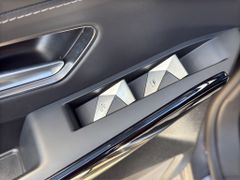 Fahrzeugabbildung DS Automobiles DS 7 Crossback E-Tense 300 4x4 Grand Chic