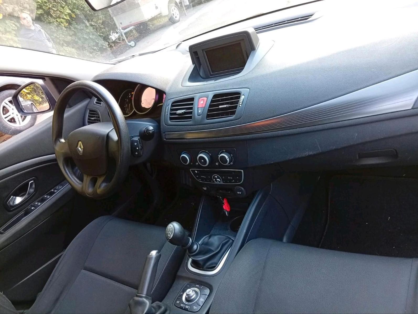 Renault Megane 2010 — photo 5