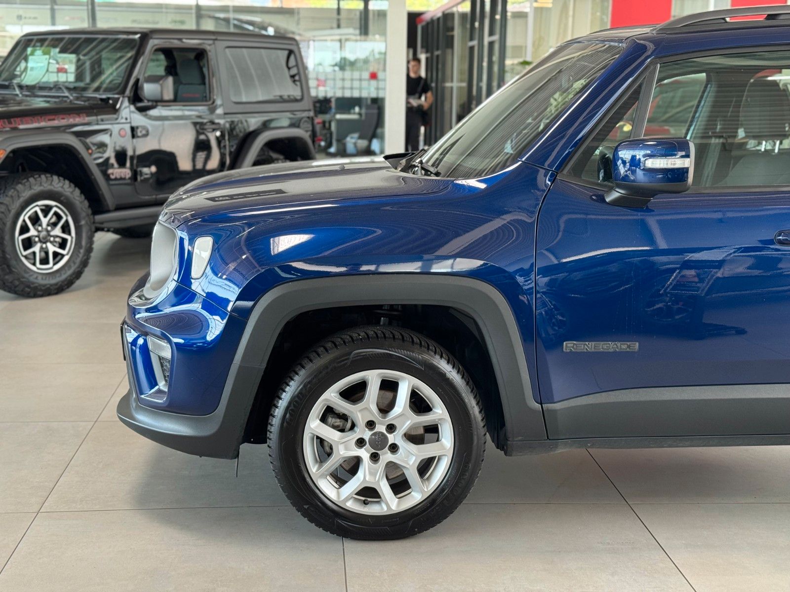 Fahrzeugabbildung Jeep Renegade Limited S 4WD Technologie-Paket