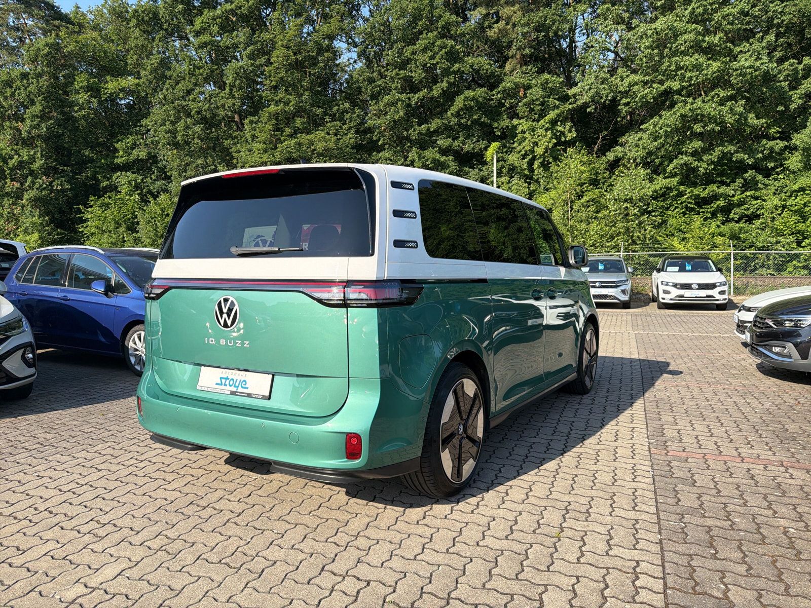 ID.Buzz Bus PRO 150KW Matrix AZV Navi