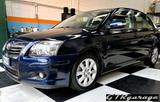 Toyota TOYOTA - Avensis - 2.0 D-4D 16V - Toyota Avensis mit Diesel-Antrieb: 2.0