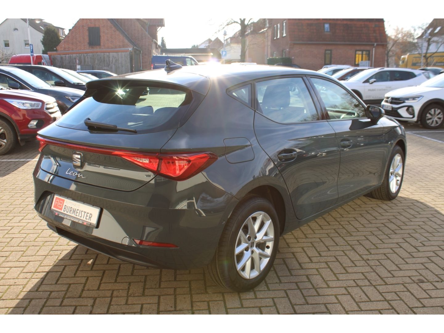 SEAT Leon 1.5 eTSI Style DSG ACC LED DAB PDC RFK SHZg - Image 5