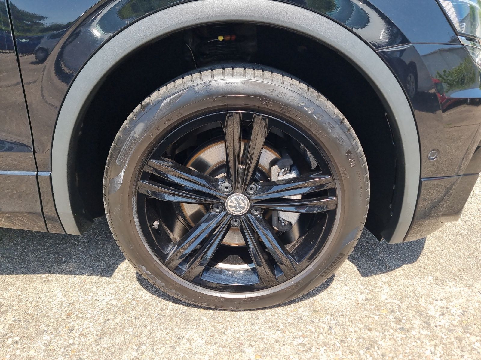 Fahrzeugabbildung Volkswagen Tiguan Allspace Highline 4M TDI DSG LED ACC 19"