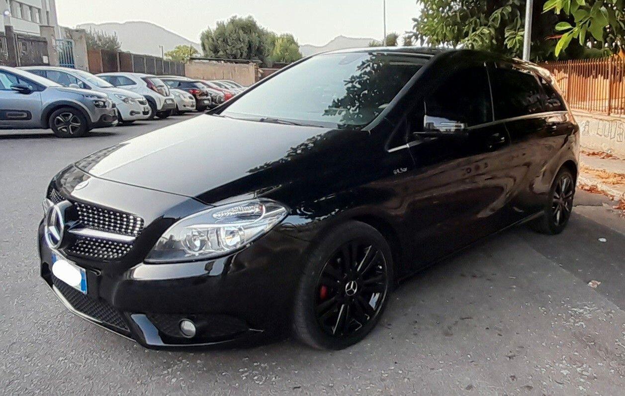Mercedes-Benz B 180