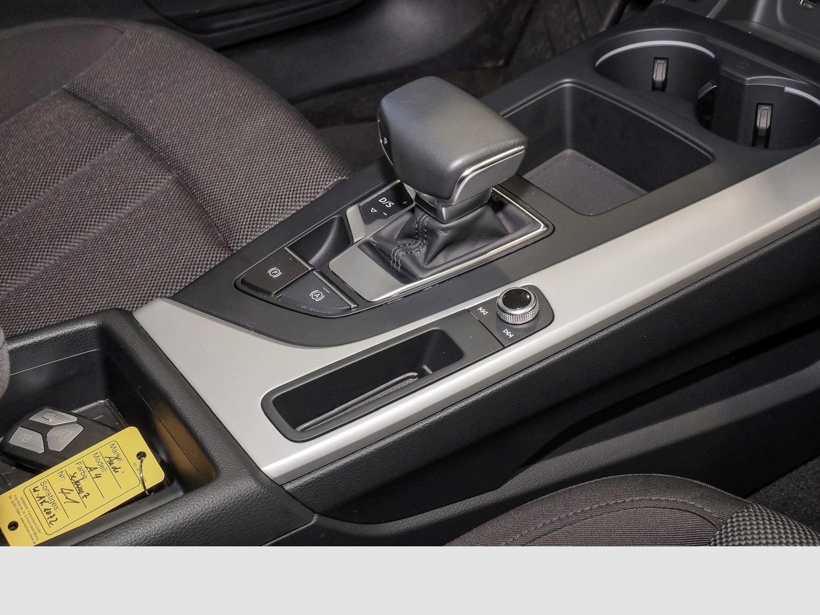 Audi A4 Avant 35 2.0 TDI S Line-MMI Navi Plus*AHK*Kam