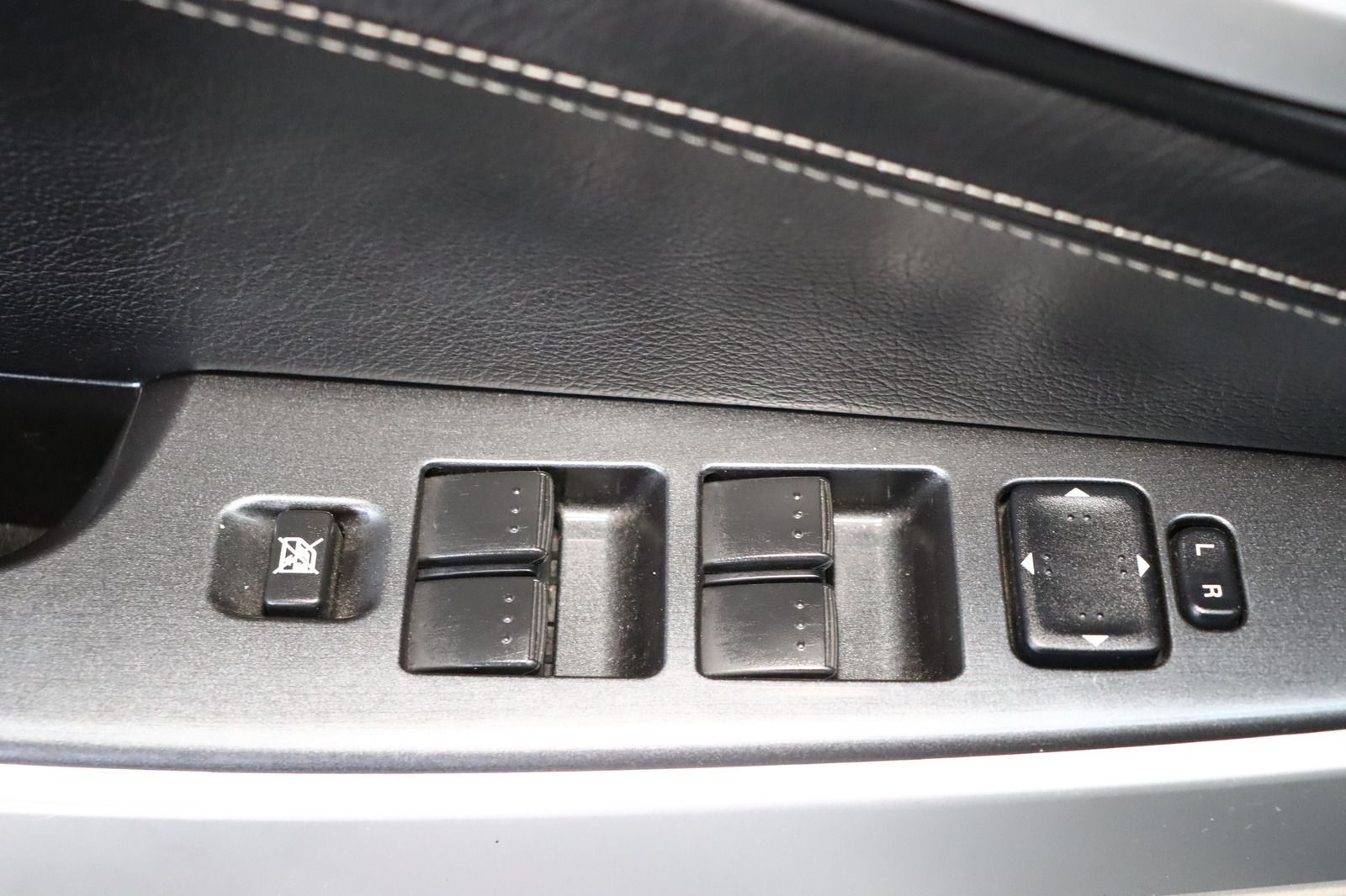 Fahrzeugabbildung Mazda CX-7 2.3 Expression * Xenon * Leder