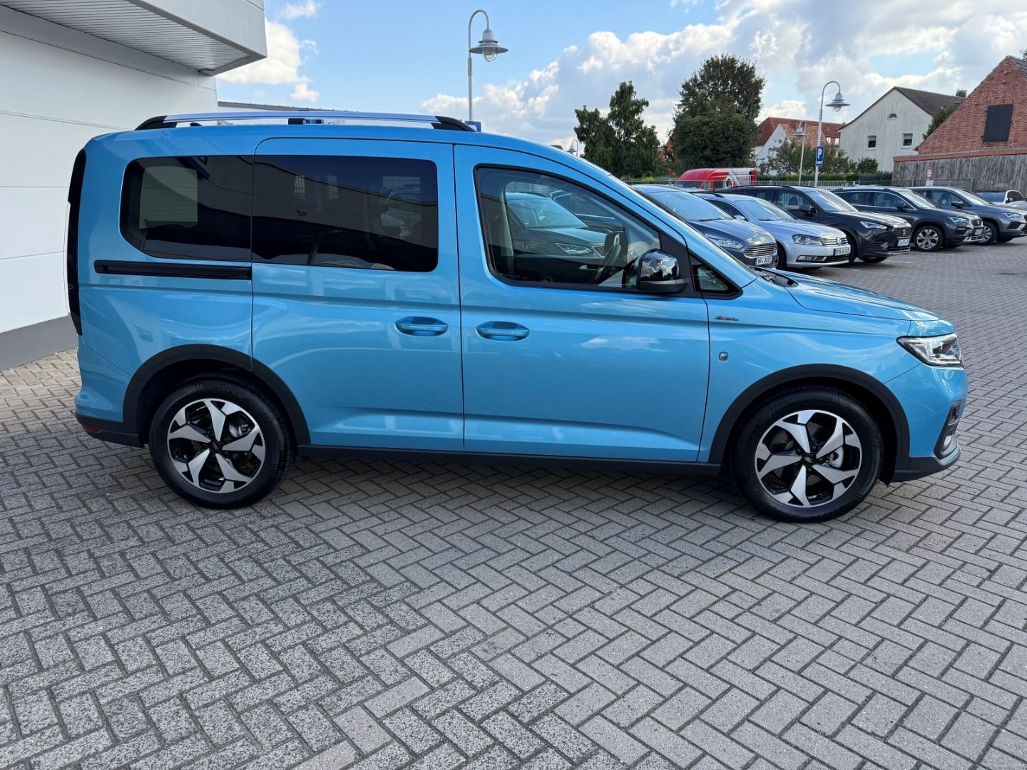 FORD Tourneo Connect 2.0 EcoBlue EU6d Active 7-Sitzer - Image 7