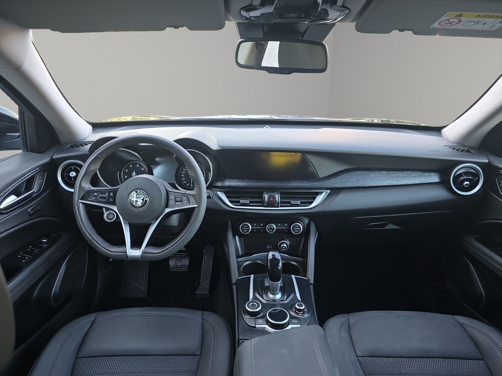 Fahrzeugabbildung Alfa Romeo Stelvio Super Q4 NAVI LEDER AUTOMATIK M+S