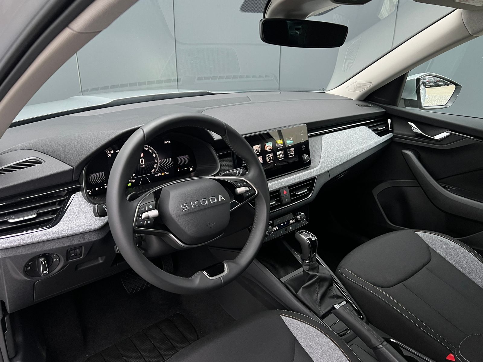 Fahrzeugabbildung SKODA Kamiq Selection 1.0 TSI DSG *LED, ACC, SmartLink