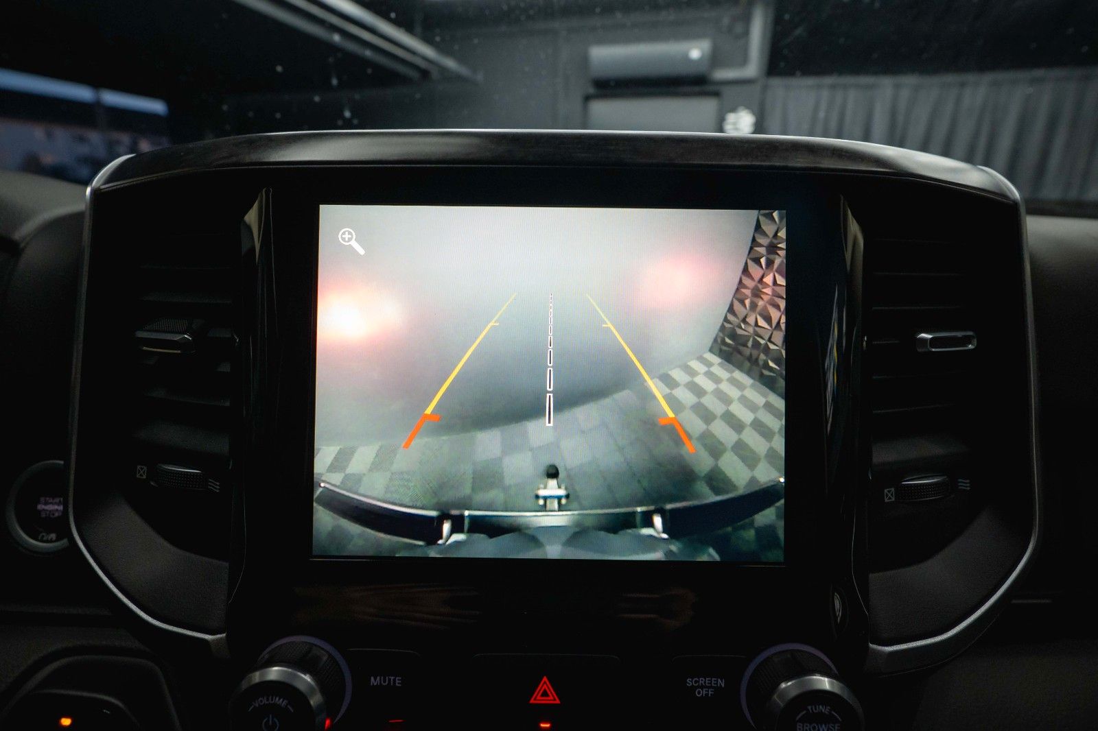 Fahrzeugabbildung Dodge RAM 5.7 V8 HEMI GEN 5 LONGBED MAXI *LED*6 Sitze*