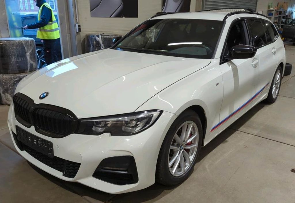 Image of BMW 320