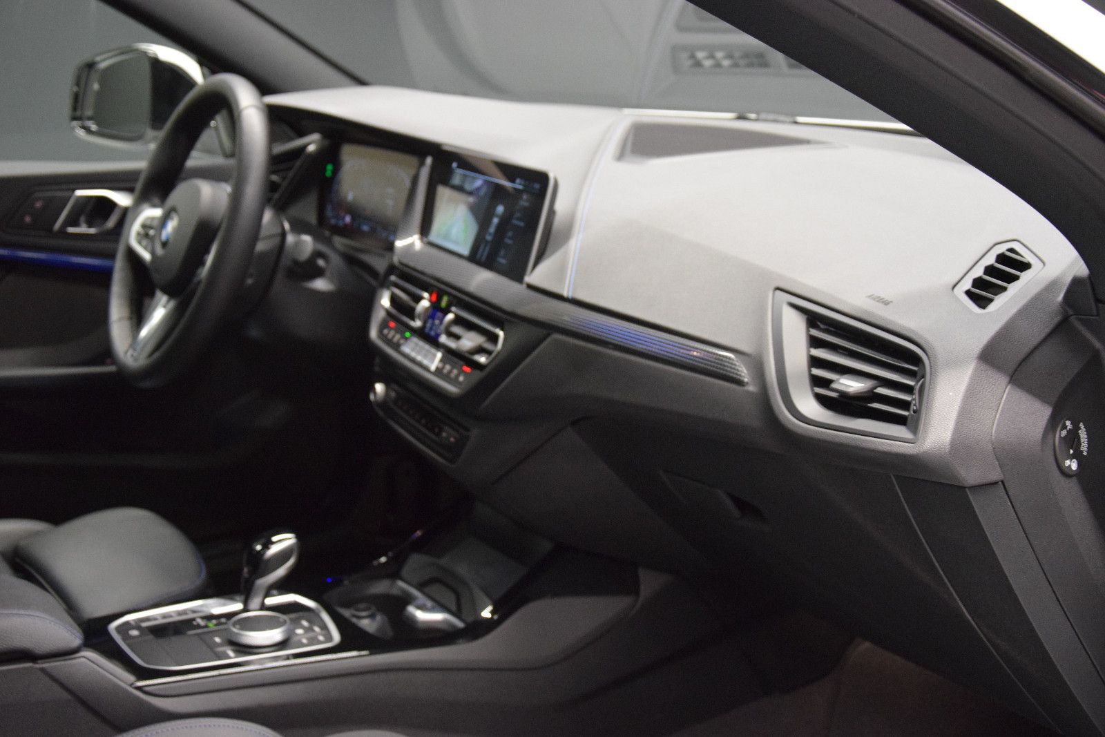 Fahrzeugabbildung BMW 218 Gran Coupé M Sport Pano H&k Leder ACC Kamera