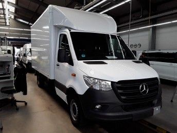 Fahrzeugabbildung Mercedes-Benz Sprinter 317 Koffer LBW 4.325 3 Sitze Navi Klima