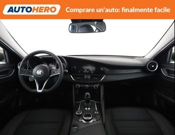 Alfa-Romeo Giulia - 8