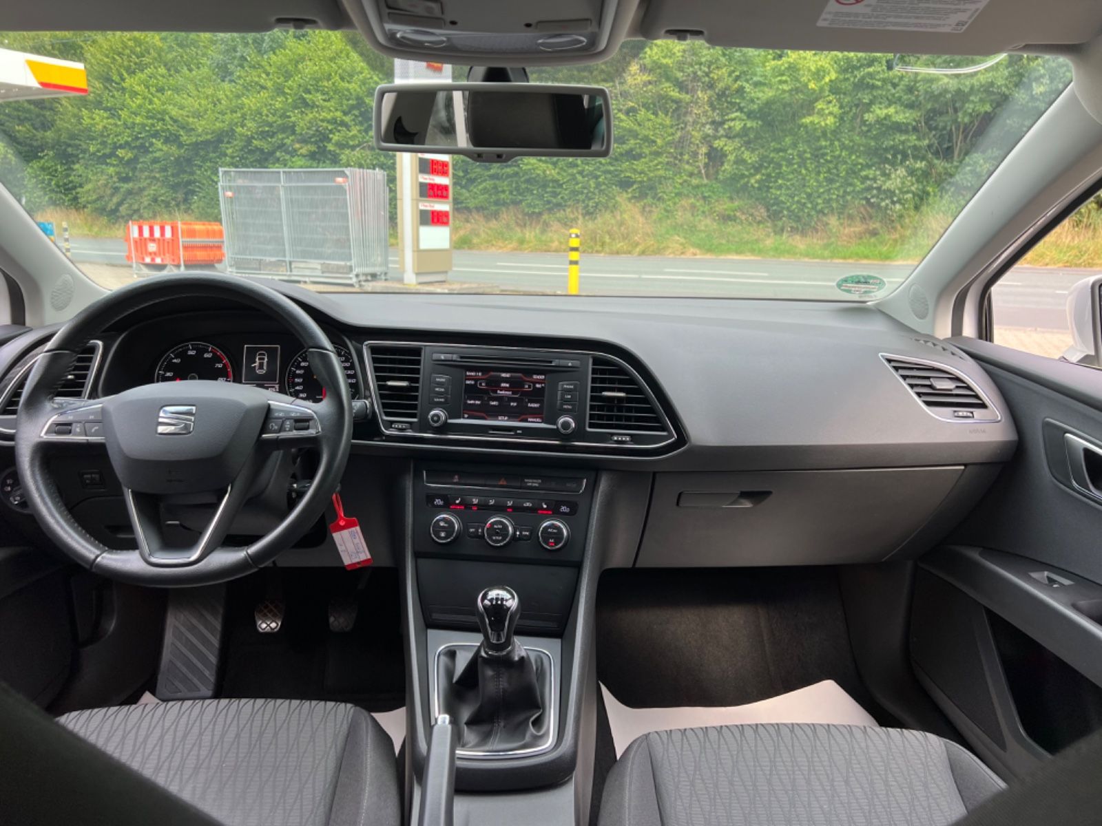 Fahrzeugabbildung SEAT Leon ST Style *SITZHEIZUNG* ROLLO *1.HAND*