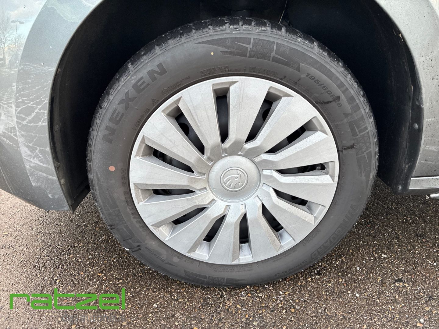 Fahrzeugabbildung SKODA Kamiq Style SYTLE 1.5 TSI DSG+KLIMA+PDC+TEMPOMAT