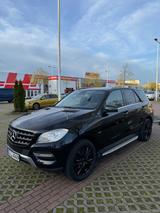 Mercedes-Benz ML 350 BlueTEC 4MATIC -Elektrische Schiebedach  - Mercedes-Benz ML 350 in Dortmund