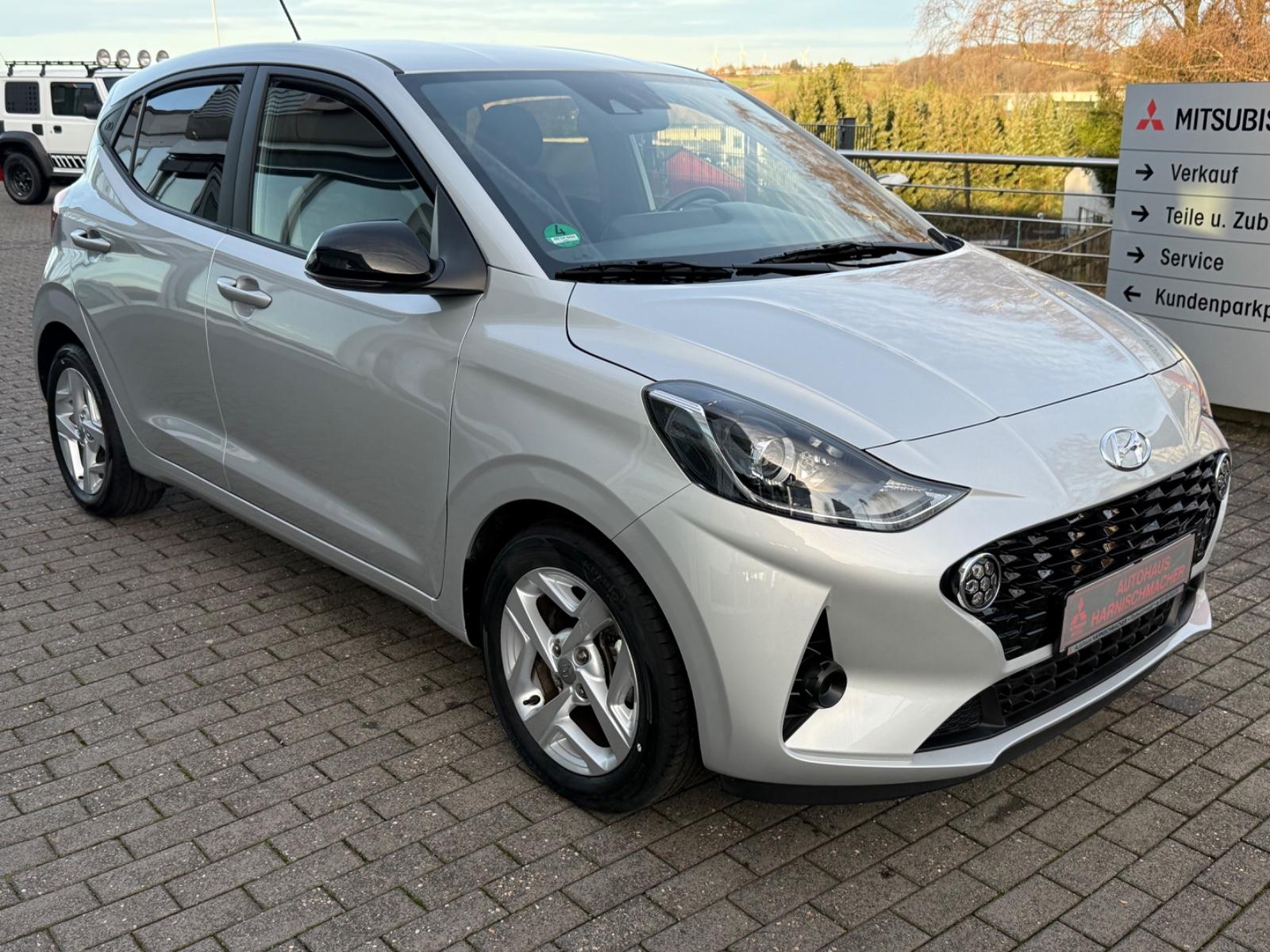Hyundai i10 Connect & Go 1Hand erst 9402 km 67PS HU NEU
