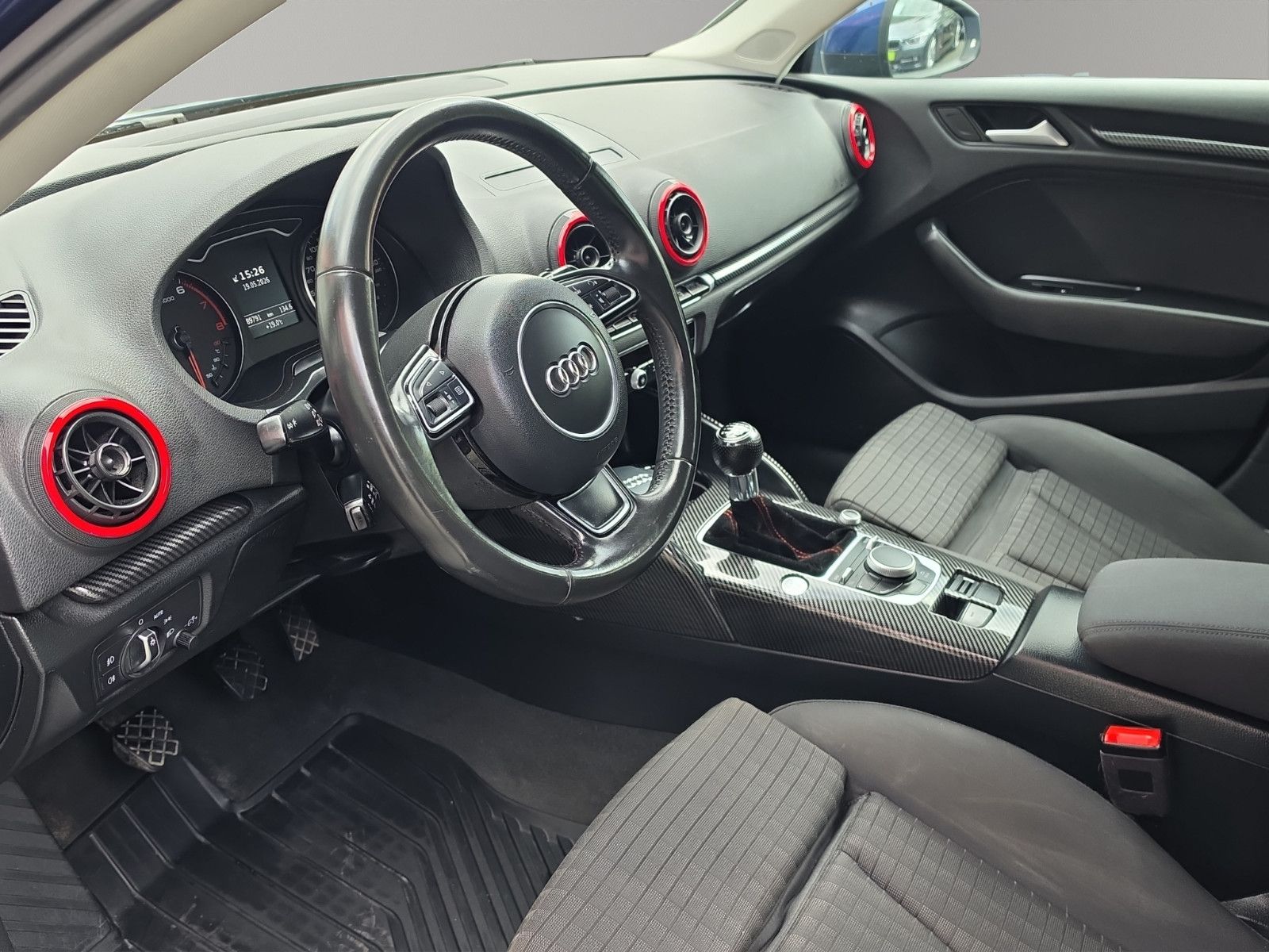 Fahrzeugabbildung Audi A3 Limousine ambition SERVICE TÜV NEU