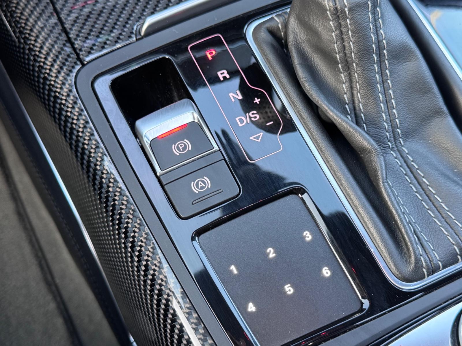 AUDI RS7 SPORTBACK 4.0 V8 TFSI 560ch QUATTRO - FREINS CÉRAMIQUE - PACK CARBONE - BANG & OLUFSEN - TOIT OUVRANT - CAMÉRA 360°