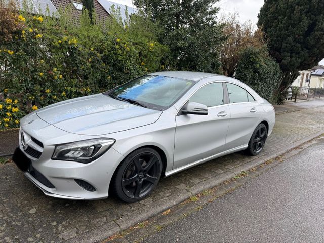 MERCEDES-BENZ CLA 220 d DCT Urban Urban
