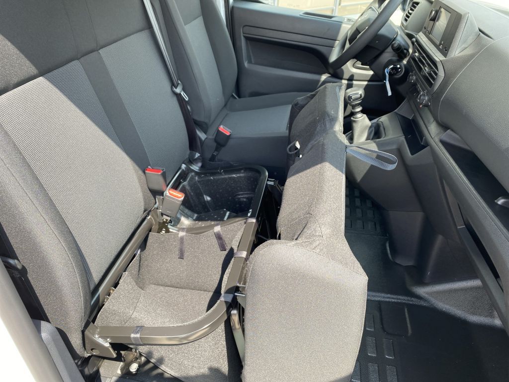 Fahrzeugabbildung Citroën Jumpy 2.2 Diesel 150 XL S&S (K0/V)