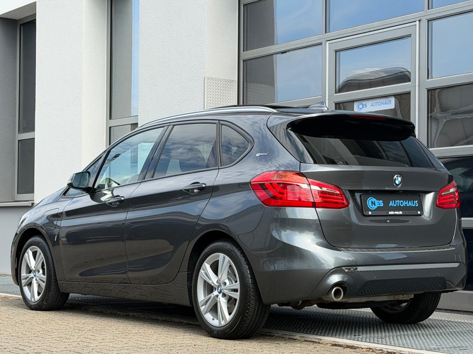 BMW 225 XE*LUXURY*PANO*LEDER*KAM*HARMAN*MEMORY*KEY*