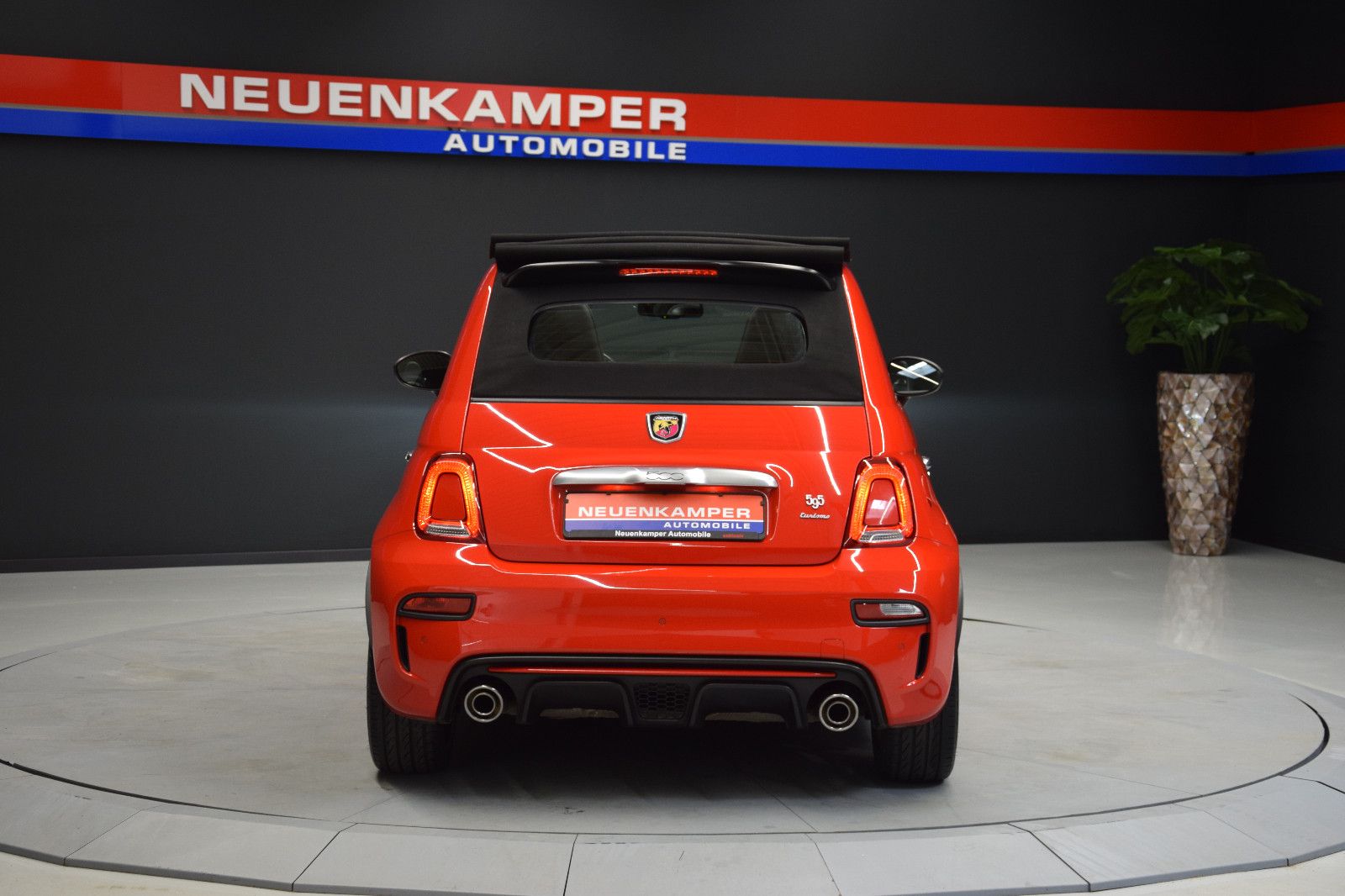 Fahrzeugabbildung Abarth 595 C Turismo Facelift Leder beats PDC UConnect