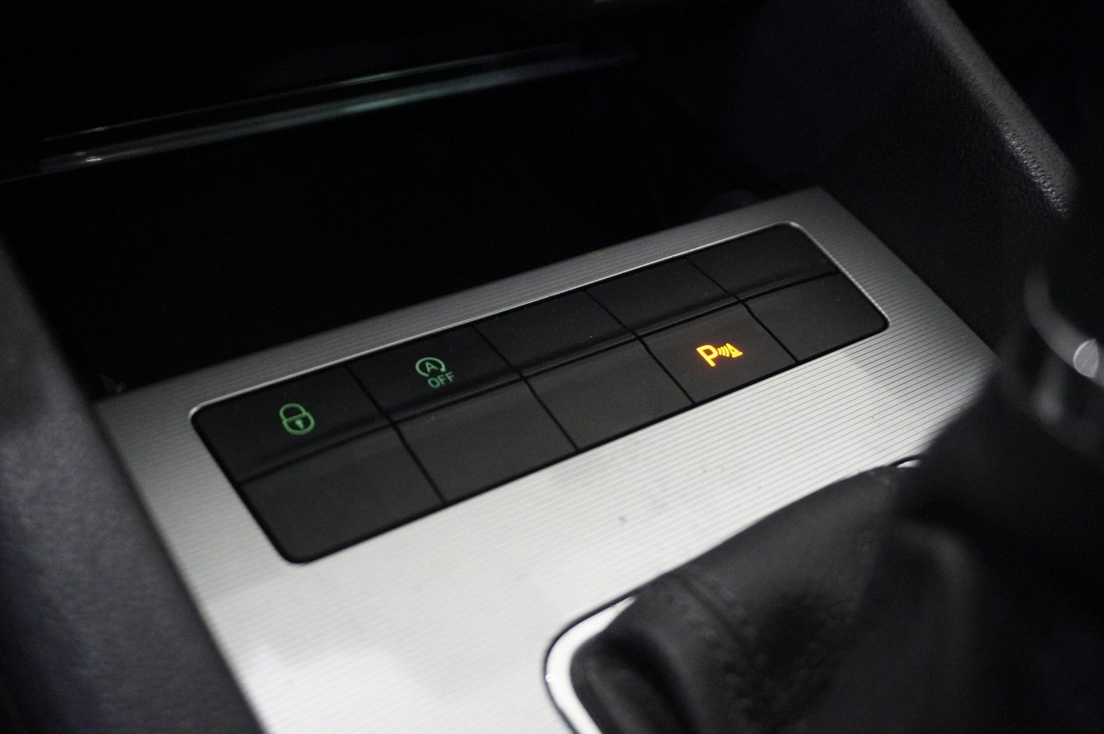 Fahrzeugabbildung SKODA Octavia Combi 1.8 TSI STYLE DSG NAVI/LED/SHZ/DAB