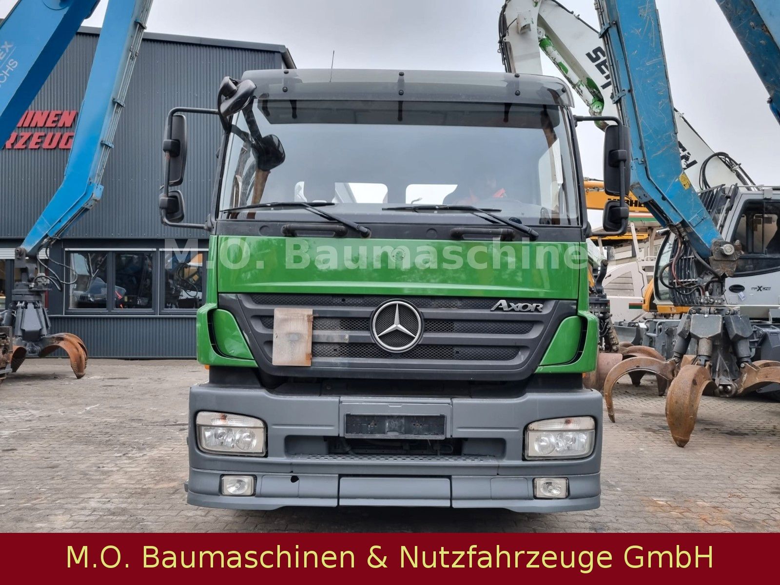 Fahrzeugabbildung Mercedes-Benz Axor 1833 /AC/Hiab XR 14S46 / 4x2 / Euro 5 /