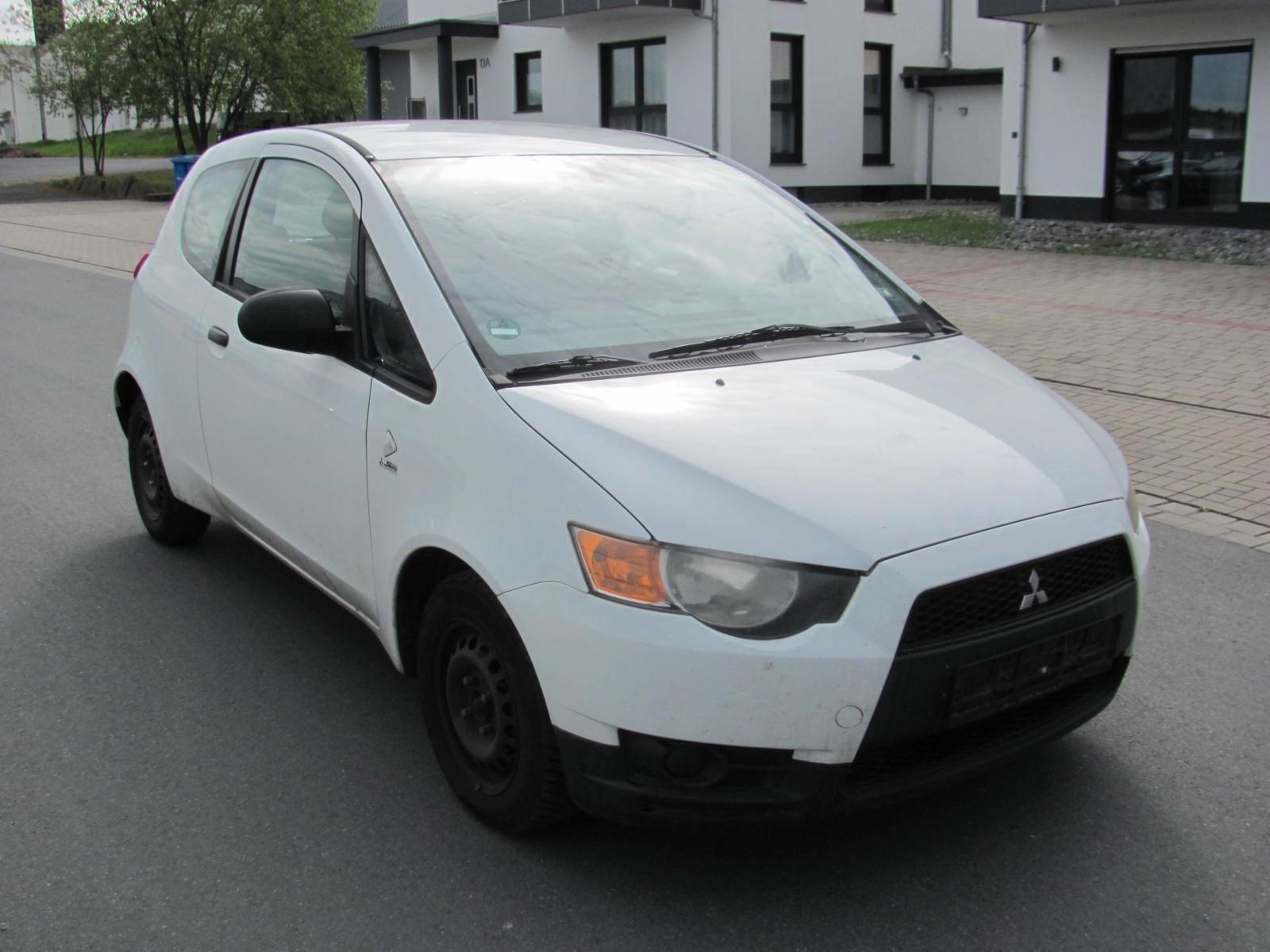 Mitsubishi Colt 1.1 Inform
