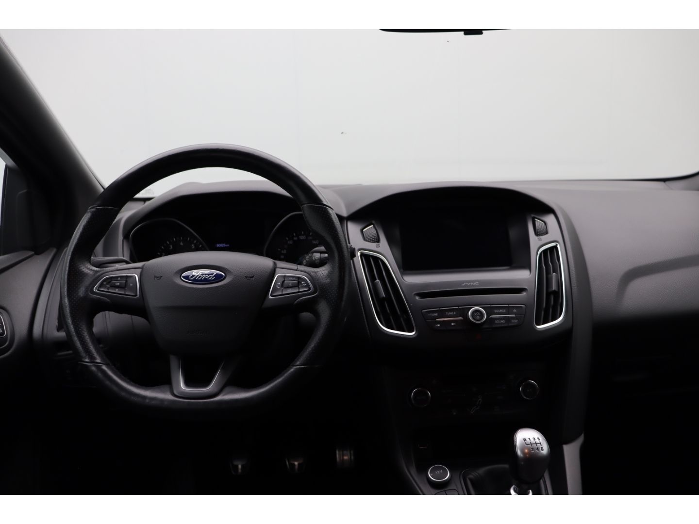 Fahrzeugabbildung Ford Focus 1.0 Turnier ST-Line 2-Zonen-Klimaautom