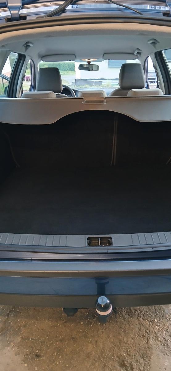 Ford Focus 2005 — engine 1.596 cm³, 101 HP (74kW)