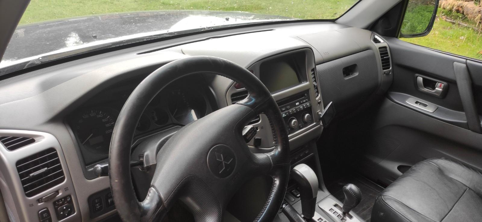 Mitsubishi Pajero 2004 — photo 6